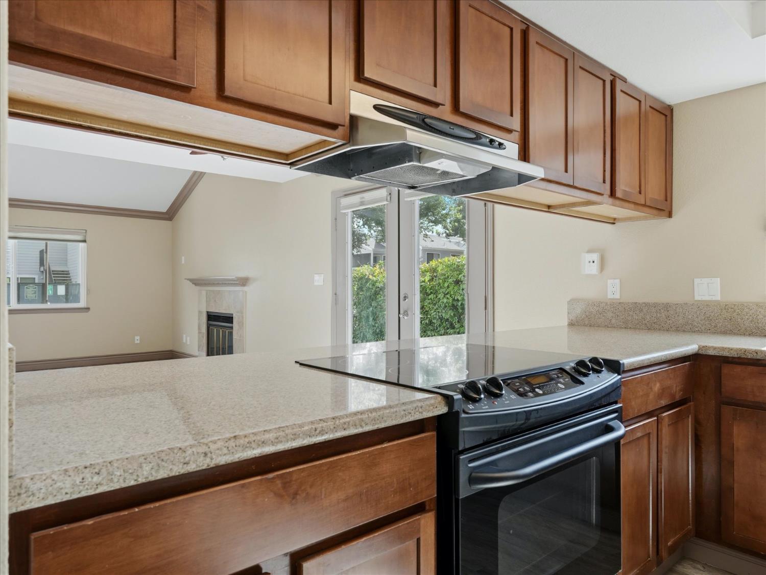7675 N 1St St #140, Fresno, CA 93720