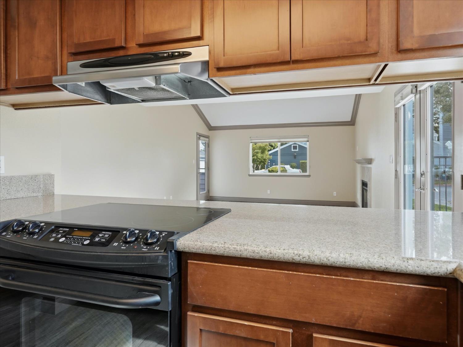 7675 N 1St St #140, Fresno, CA 93720