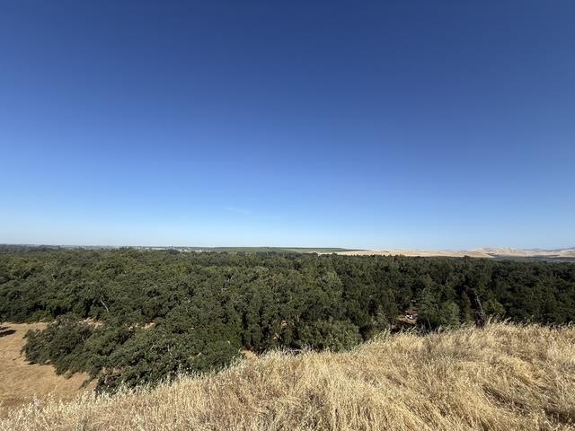 1900 N Piedra Rd, Sanger, CA 93657