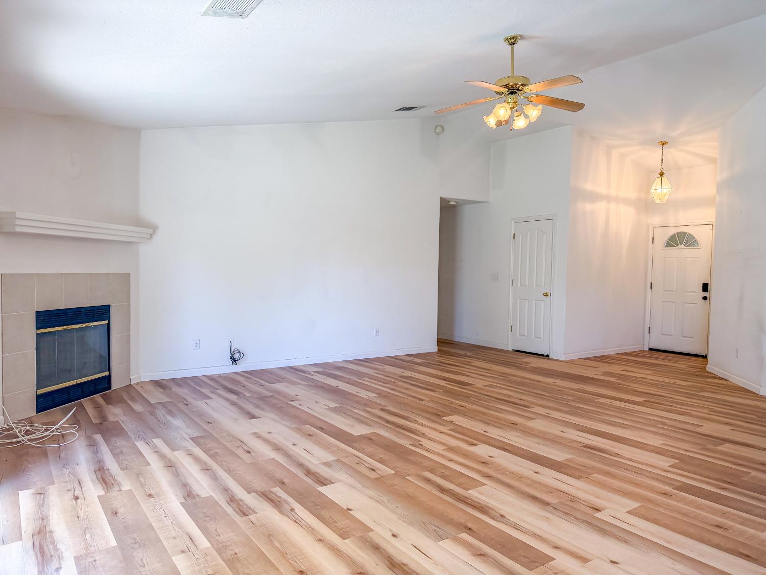 2451 W Cheryll Ave, Porterville, CA 93257