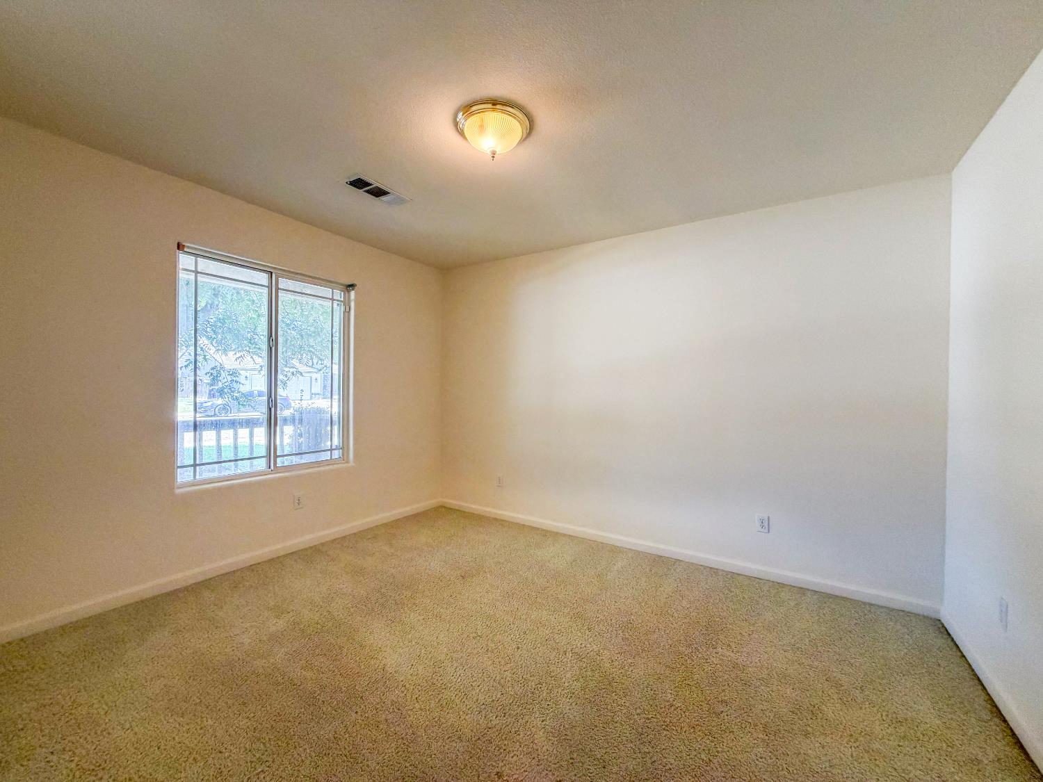2451 W Cheryll Ave, Porterville, CA 93257