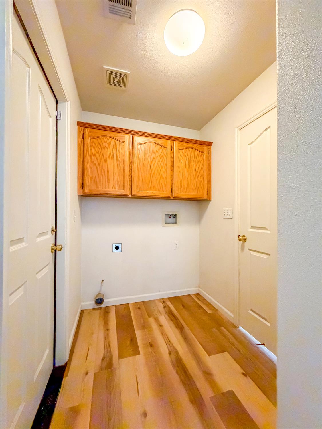 2451 W Cheryll Ave, Porterville, CA 93257