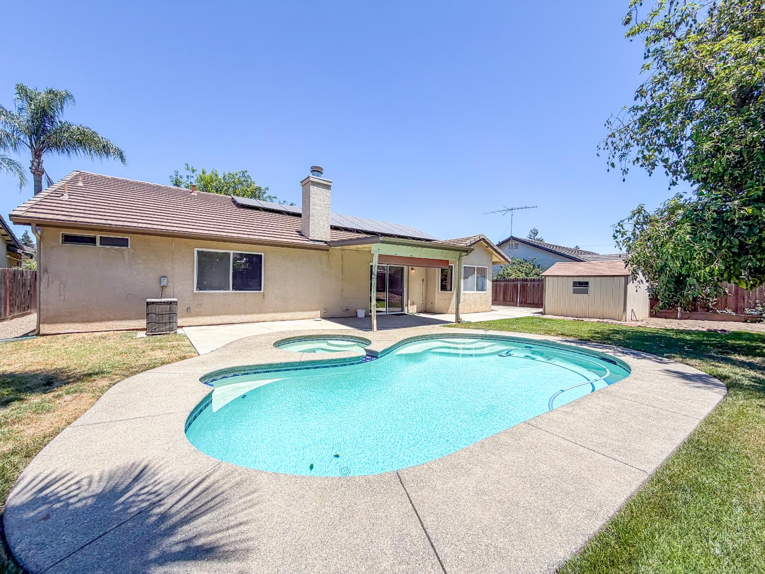 2451 W Cheryll Ave, Porterville, CA 93257