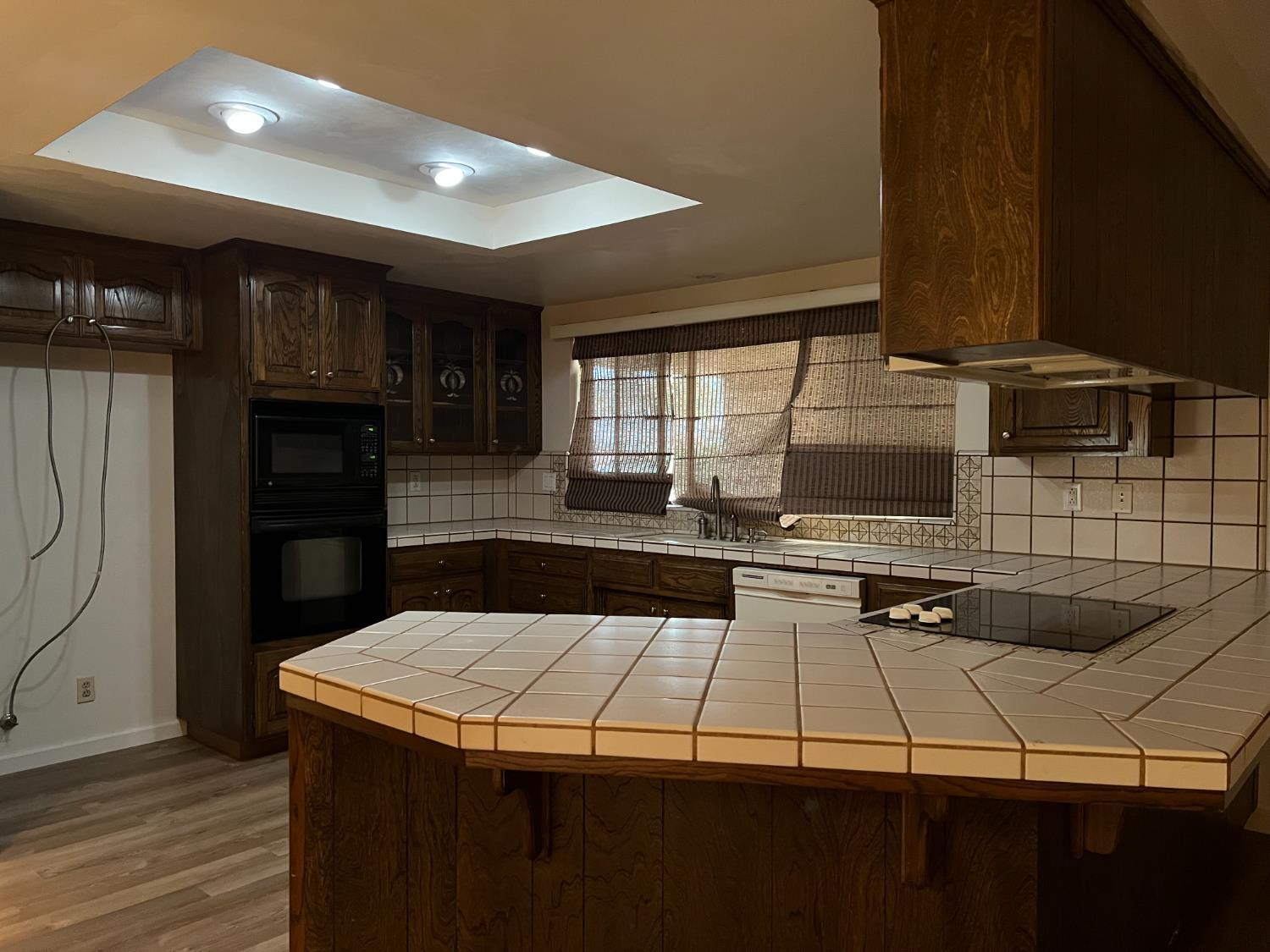 11 Season Ct, Madera, CA 93637