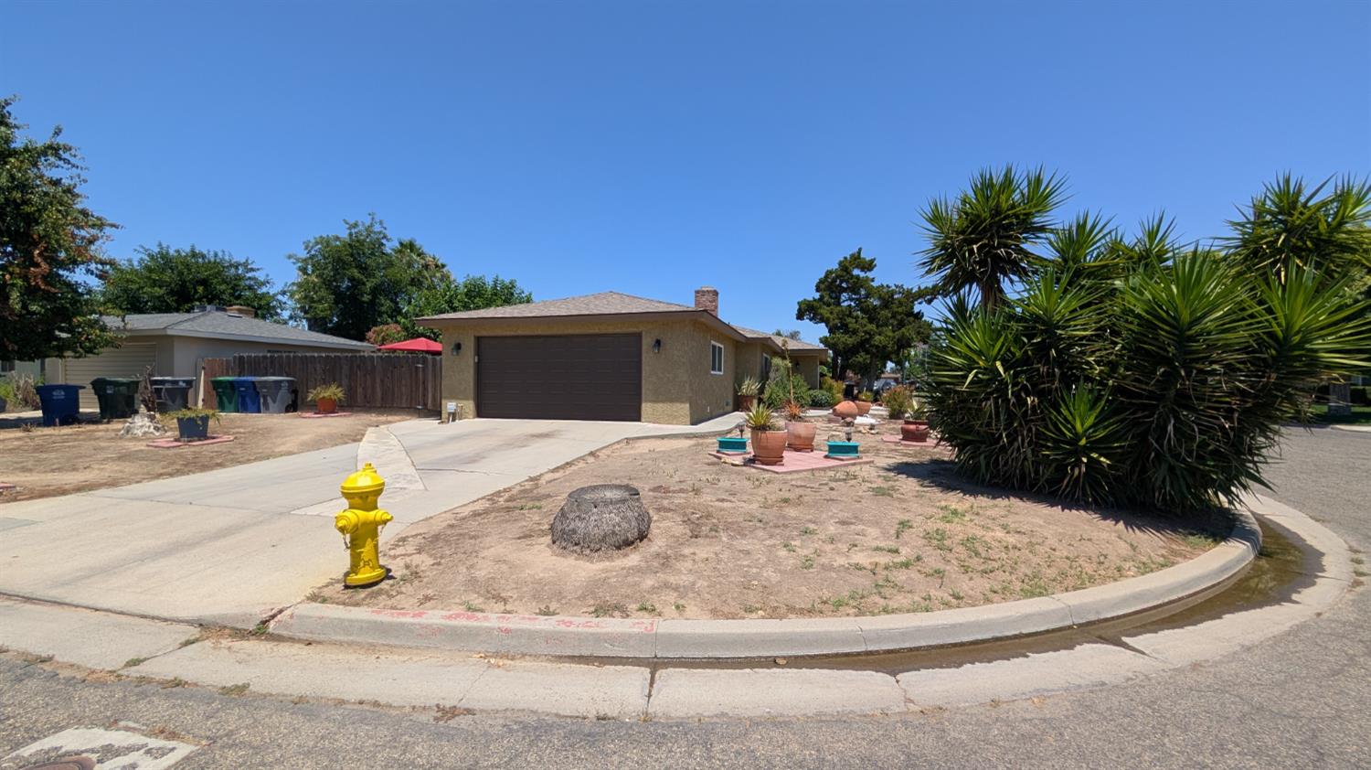 404 Fall Ave, Madera, CA 93637