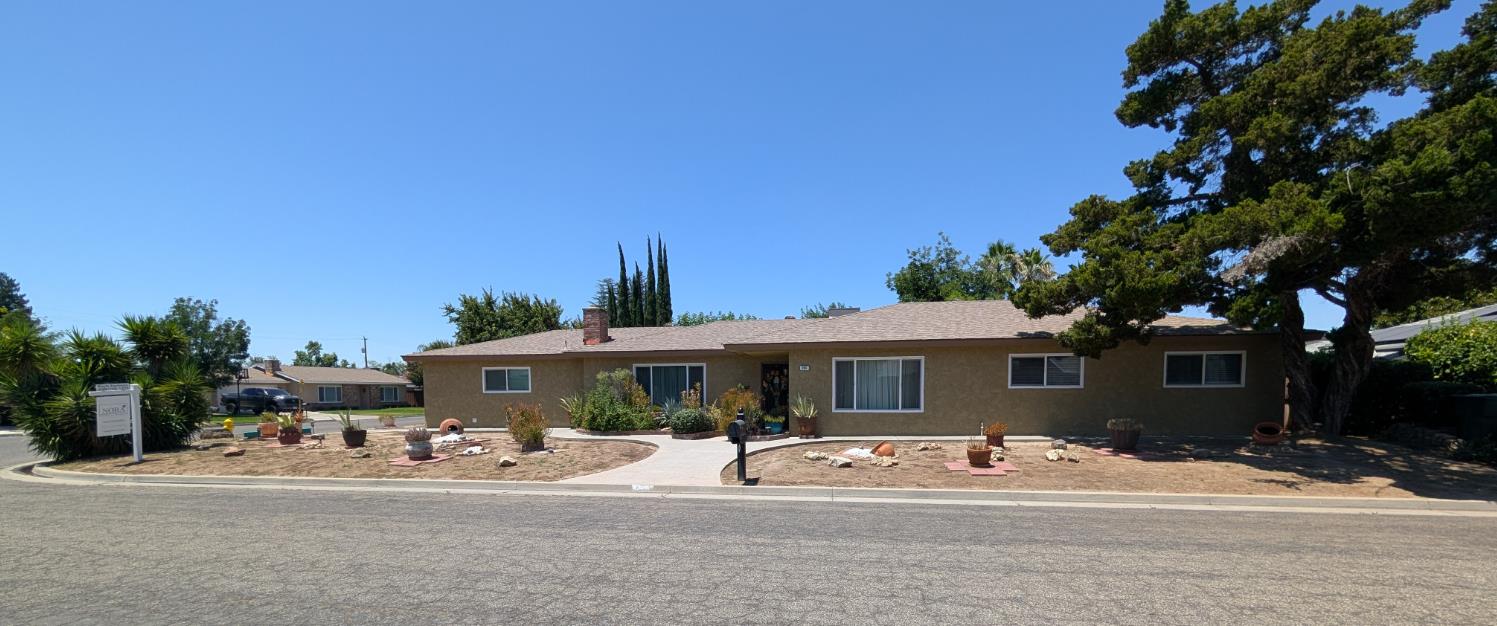 404 Fall Ave, Madera, CA 93637