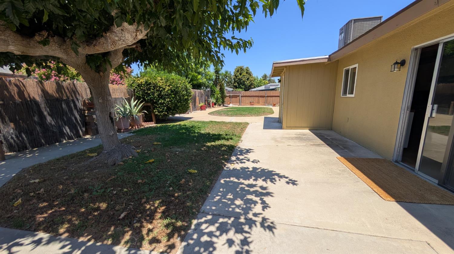 404 Fall Ave, Madera, CA 93637