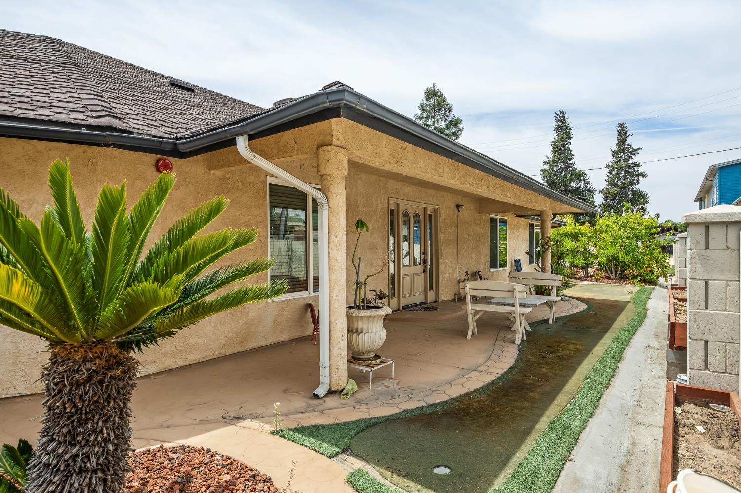 4924 N Arthur Ave, Fresno, CA 93705
