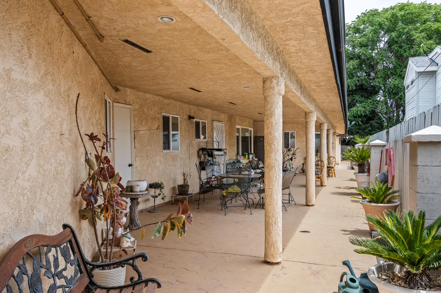 4924 N Arthur Ave, Fresno, CA 93705