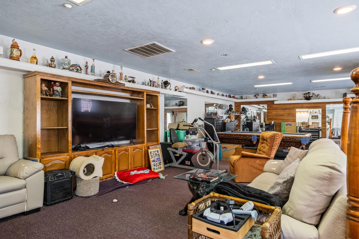 4924 N Arthur Ave, Fresno, CA 93705
