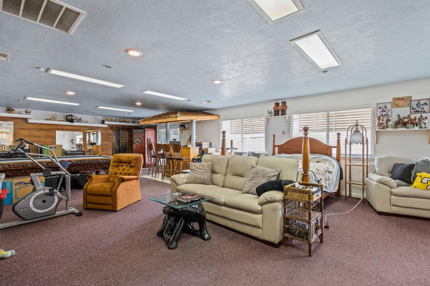 4924 N Arthur Ave, Fresno, CA 93705
