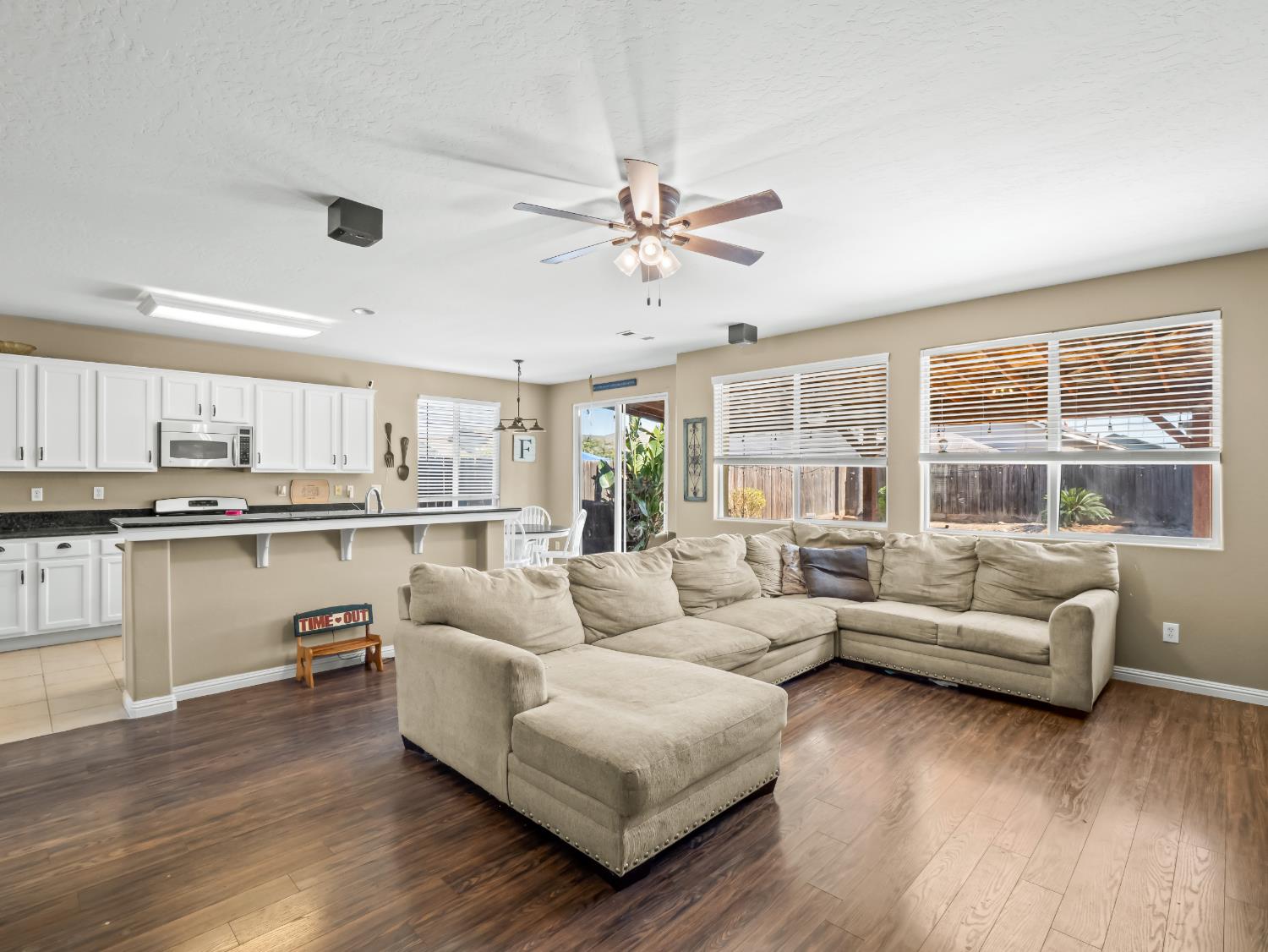 6645 E Braly, Fresno, CA 93727