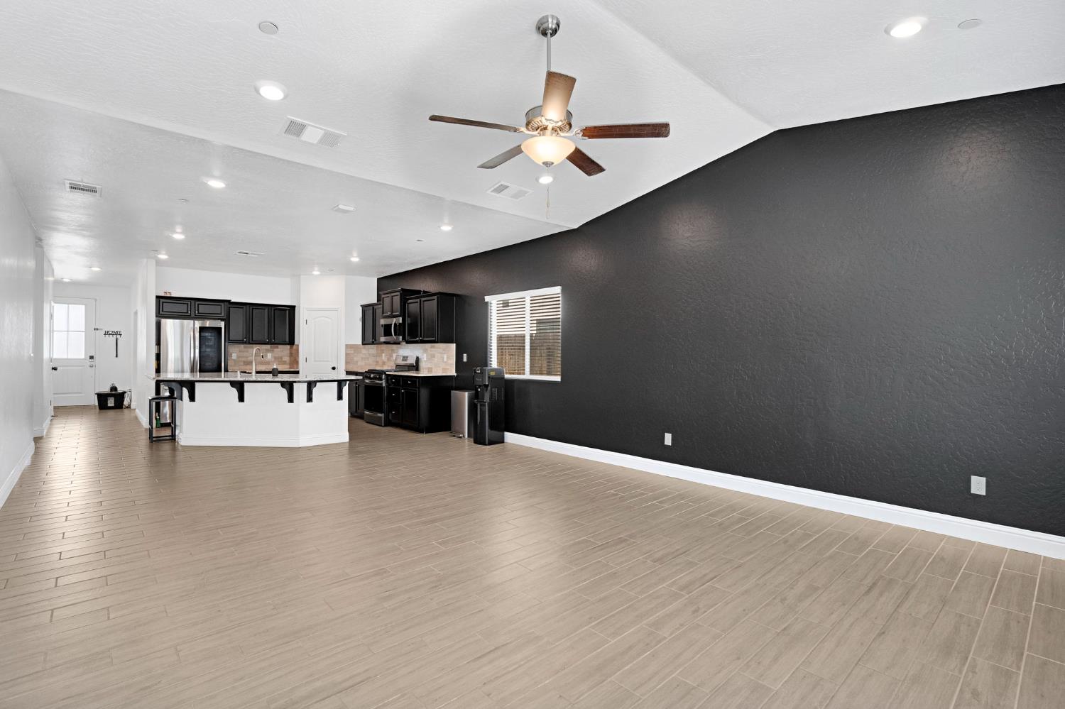 6178 E Mono St, Fresno, CA 93727