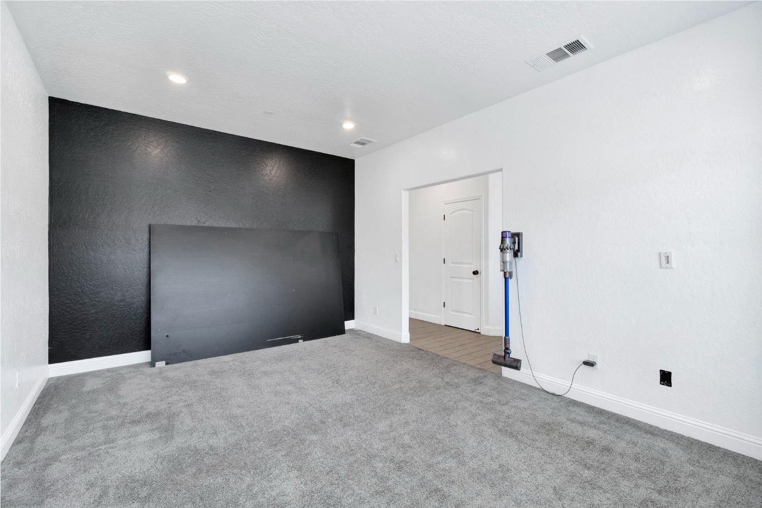 6178 E Mono St, Fresno, CA 93727