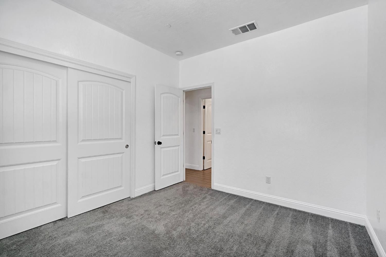6178 E Mono St, Fresno, CA 93727