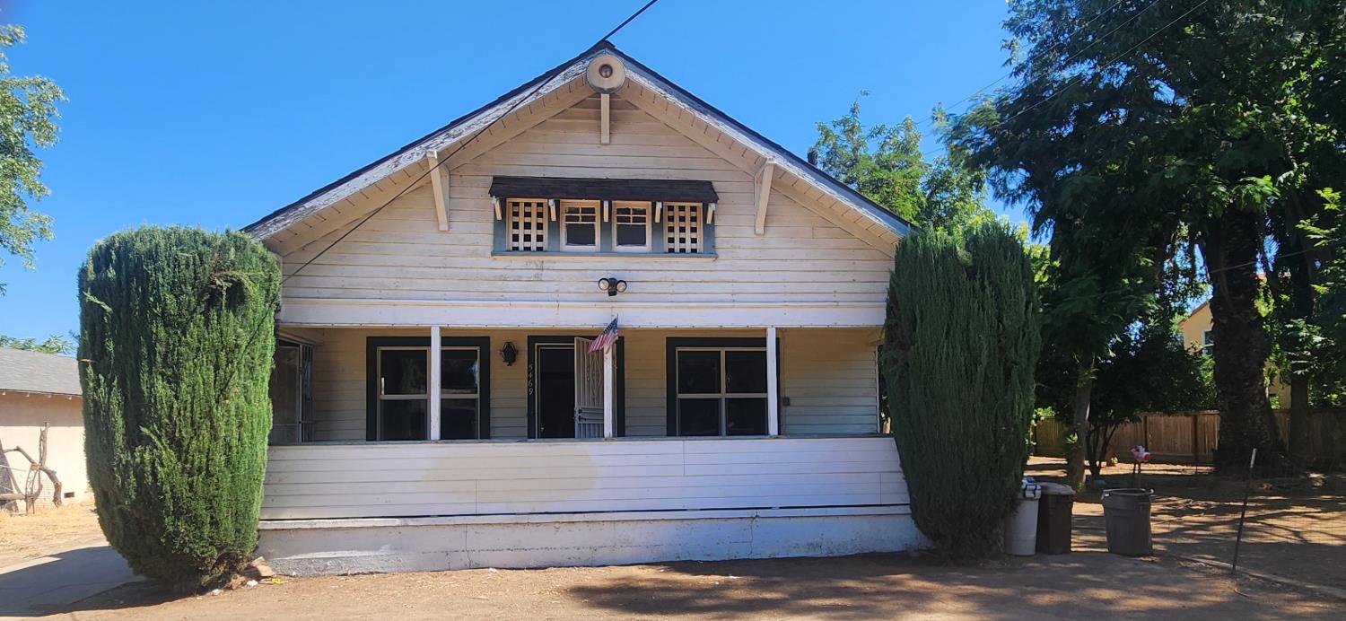 5469 E tulare Ave, Fresno, CA 93727