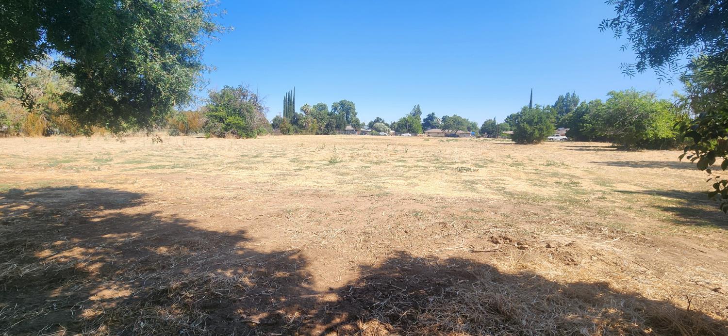 5469 E tulare Ave, Fresno, CA 93727