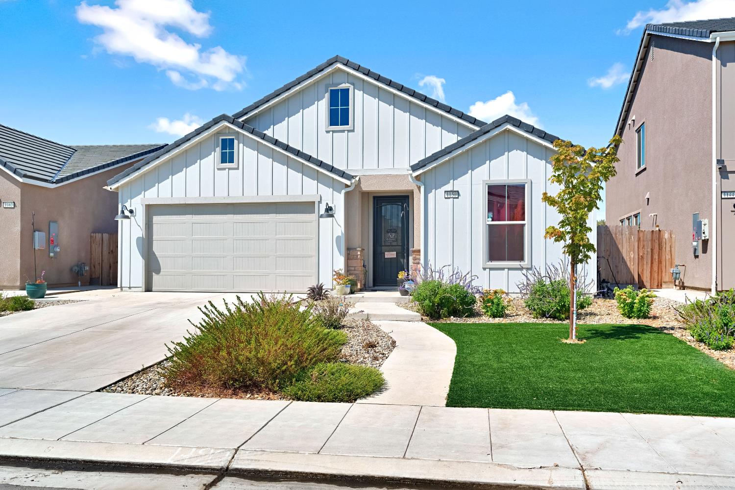 1150 Atlantica Dr S, Madera, CA 93636