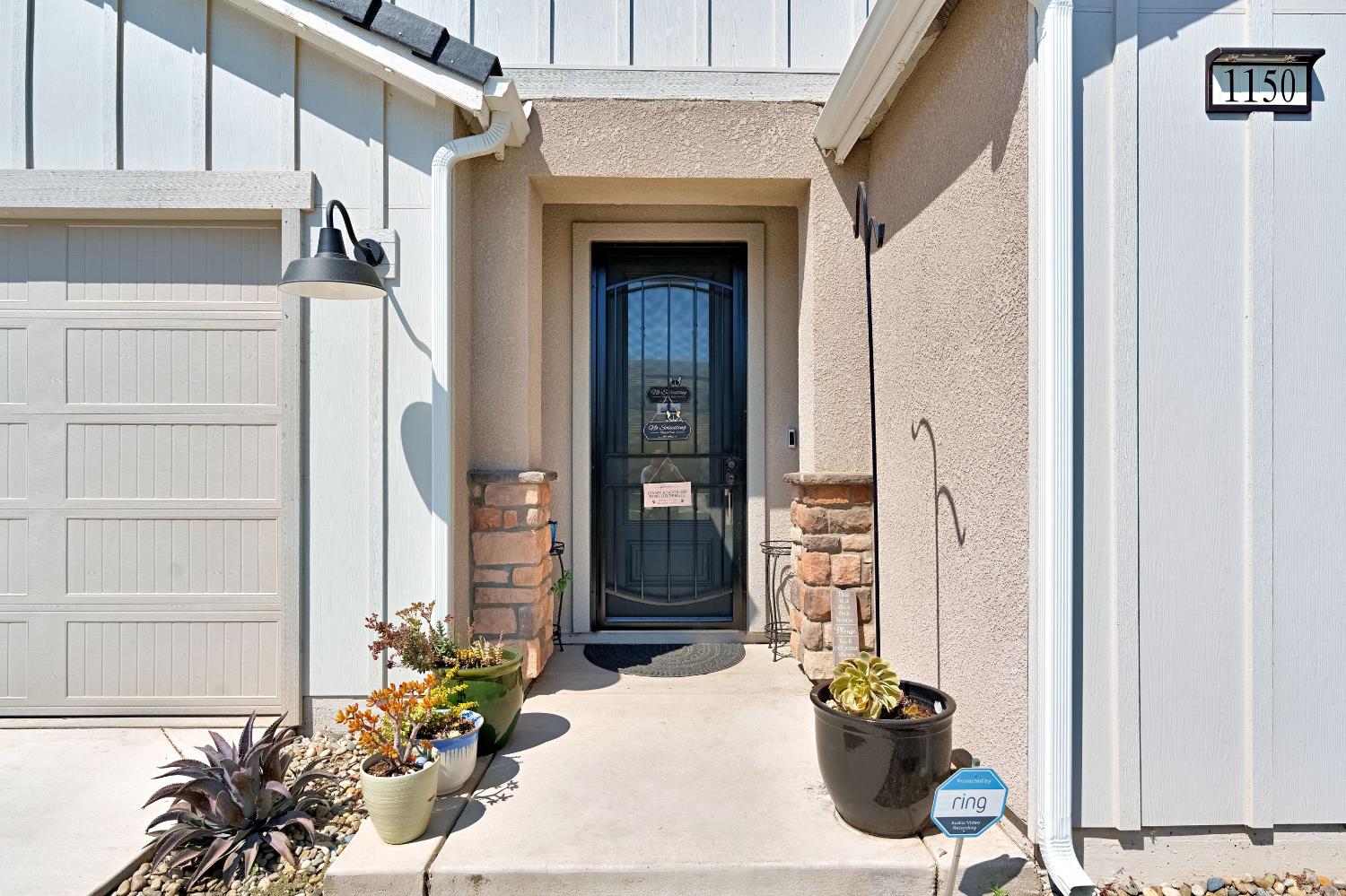 1150 Atlantica Dr S, Madera, CA 93636