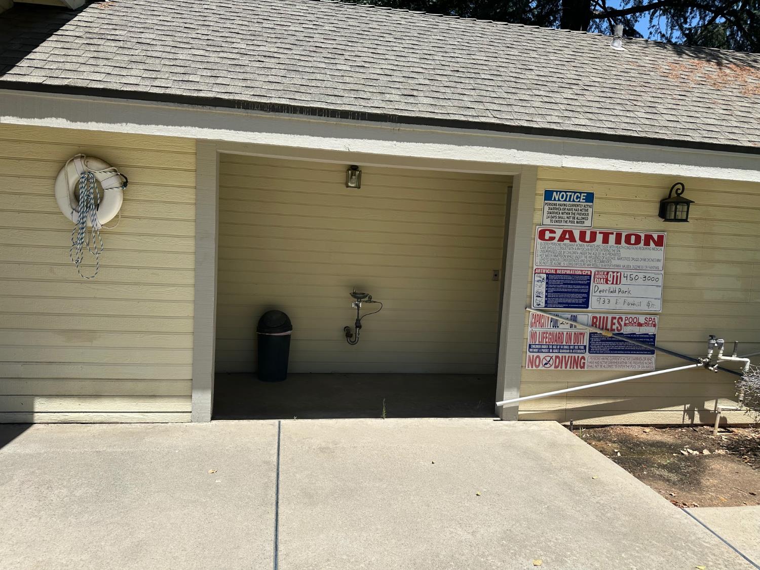 947 E FOXHILL, Fresno, CA 93720