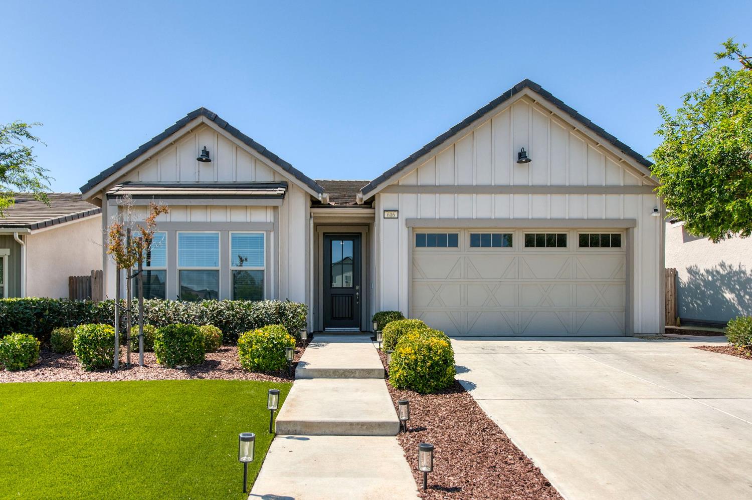 616 Expedition Way, Madera, CA 93636