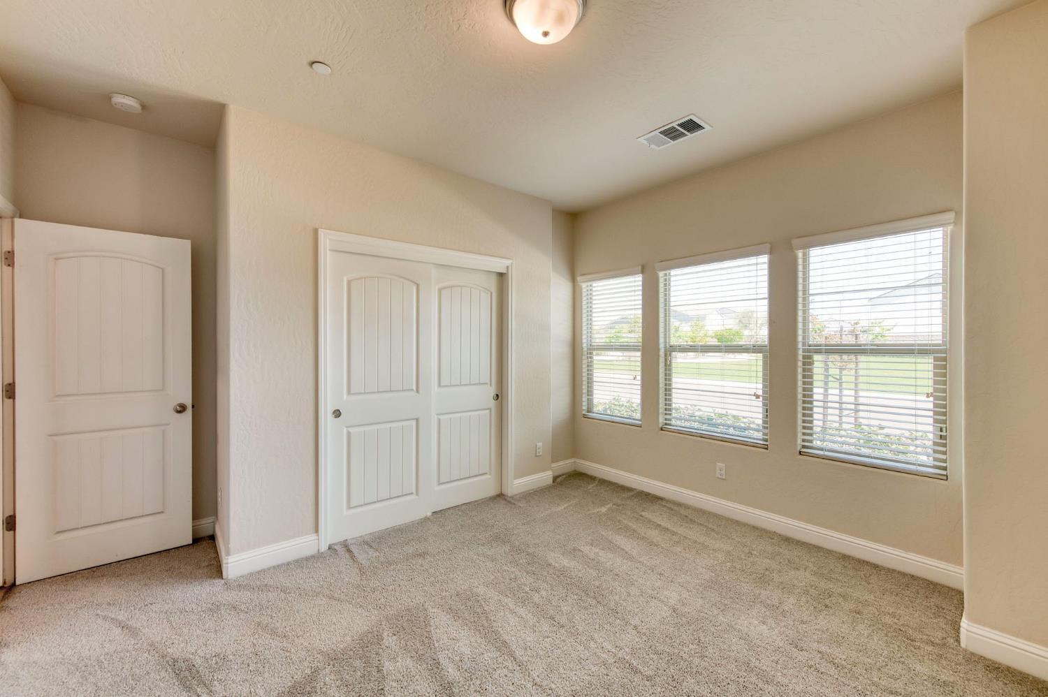 616 Expedition Way, Madera, CA 93636