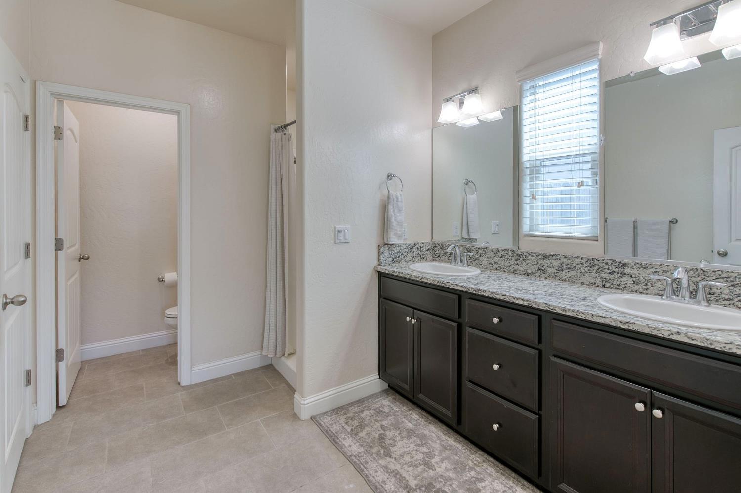 616 Expedition Way, Madera, CA 93636