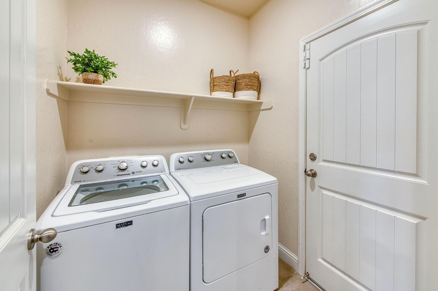 616 Expedition Way, Madera, CA 93636
