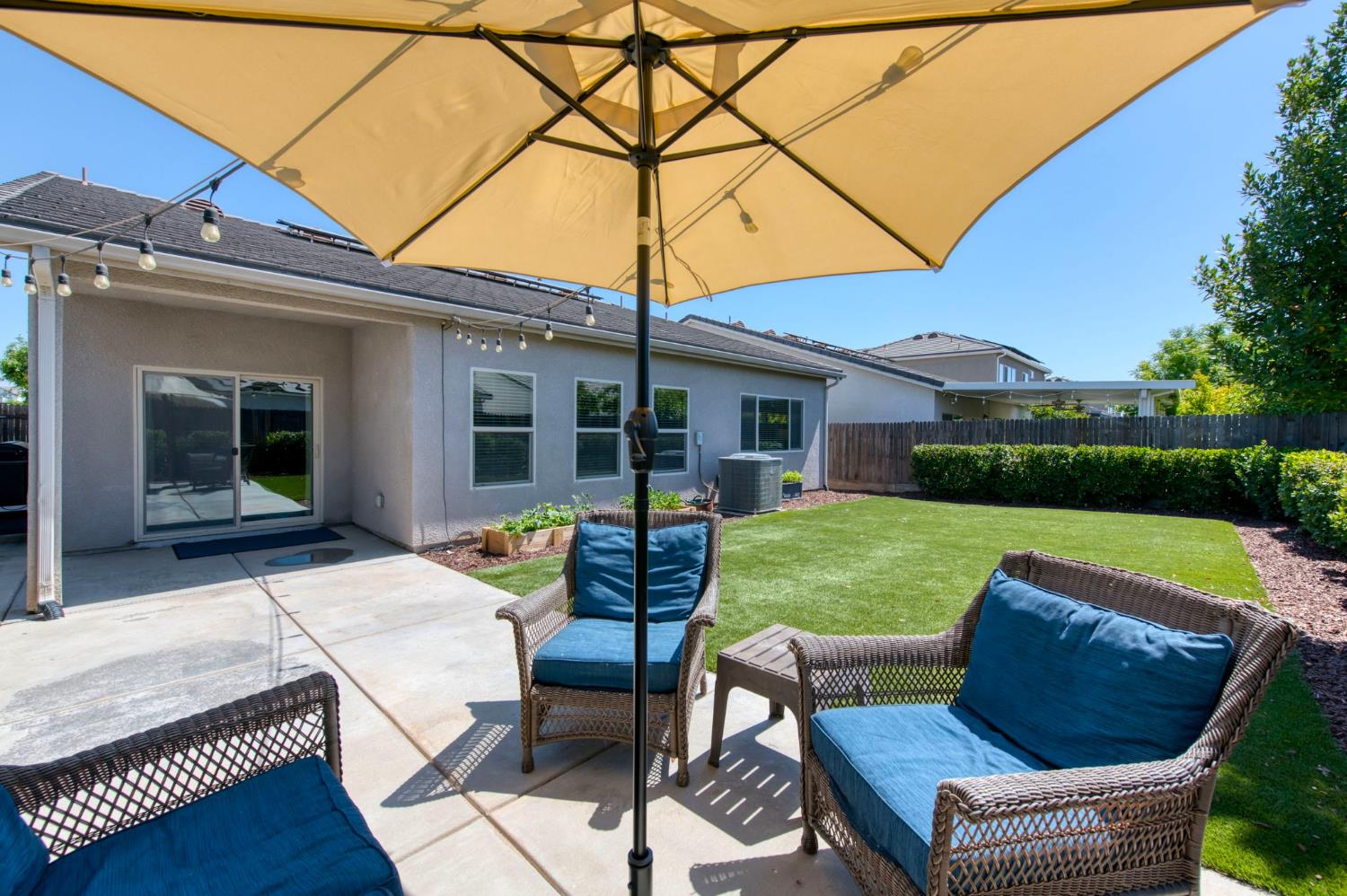 616 Expedition Way, Madera, CA 93636