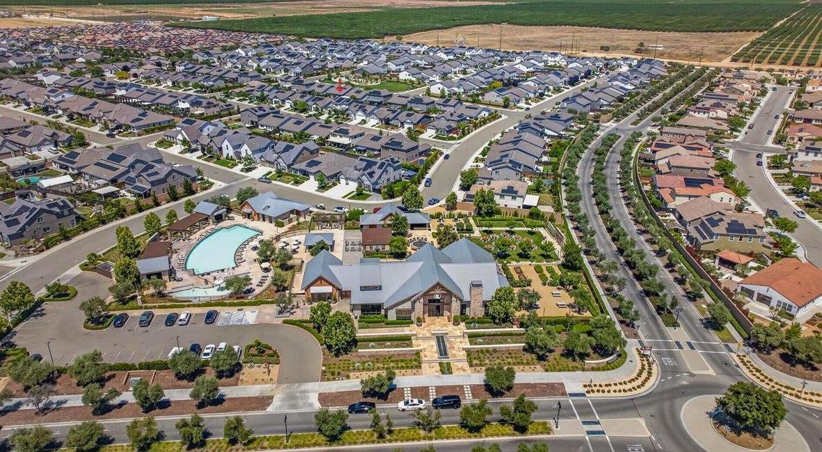 616 Expedition Way, Madera, CA 93636