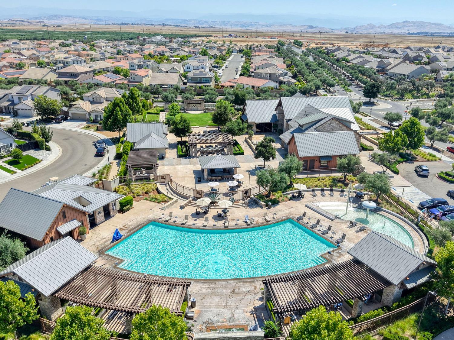 616 Expedition Way, Madera, CA 93636