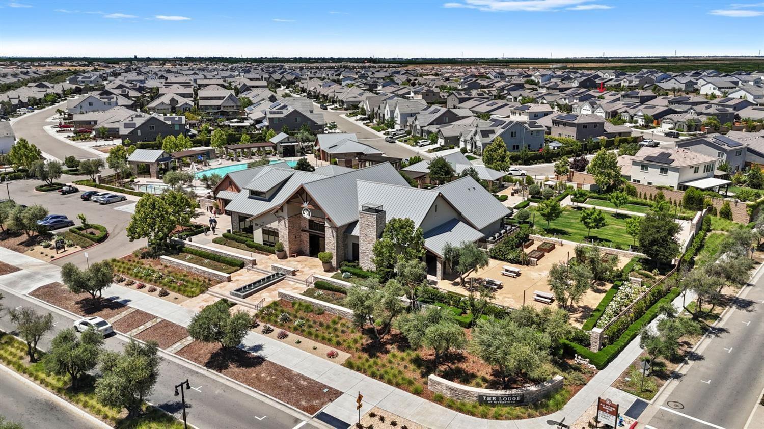 616 Expedition Way, Madera, CA 93636