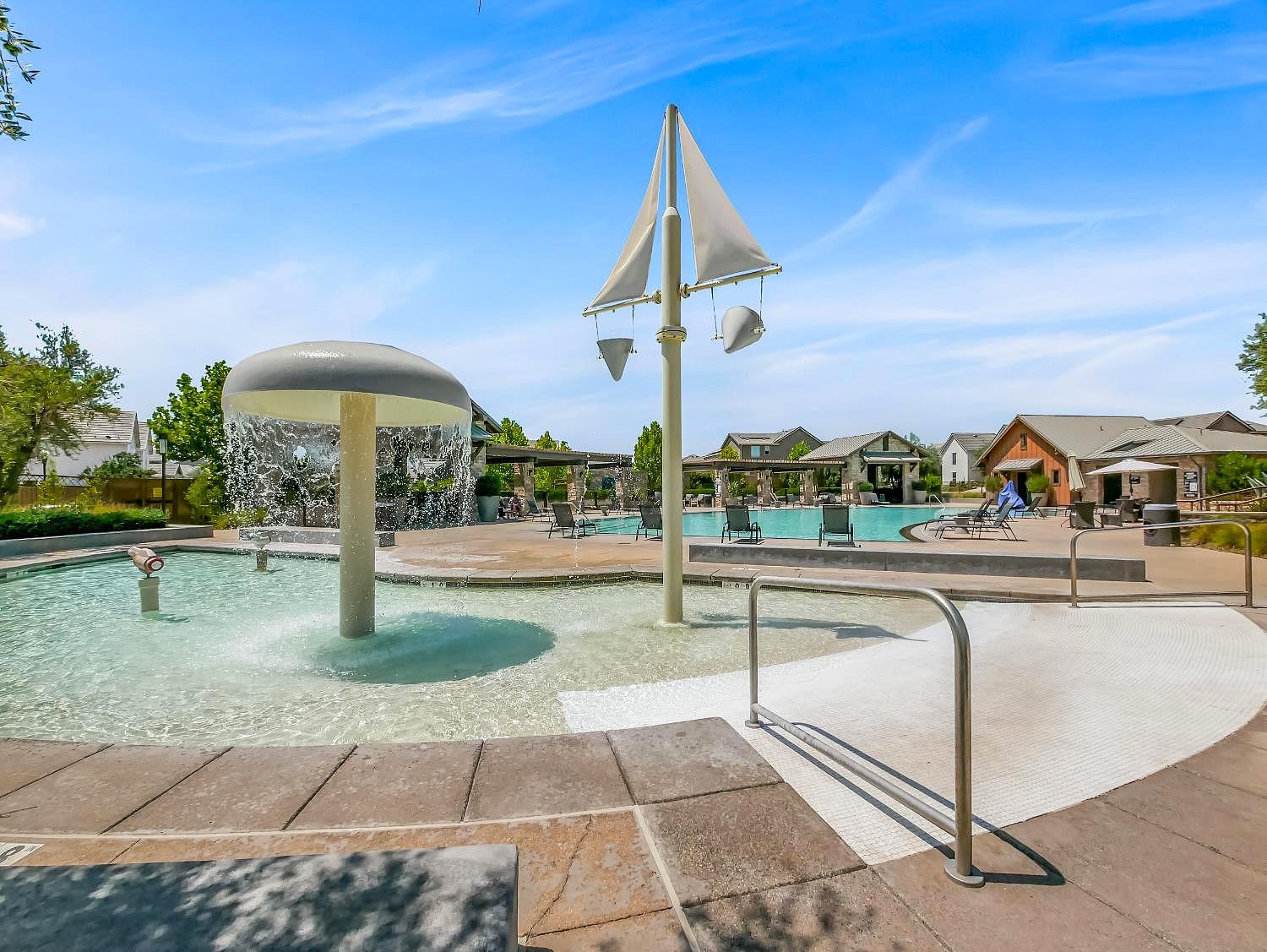 616 Expedition Way, Madera, CA 93636