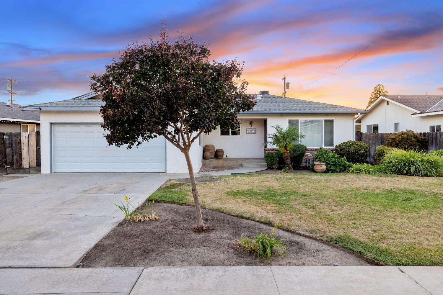 1395 S Rupert Ave, Reedley, CA 93654