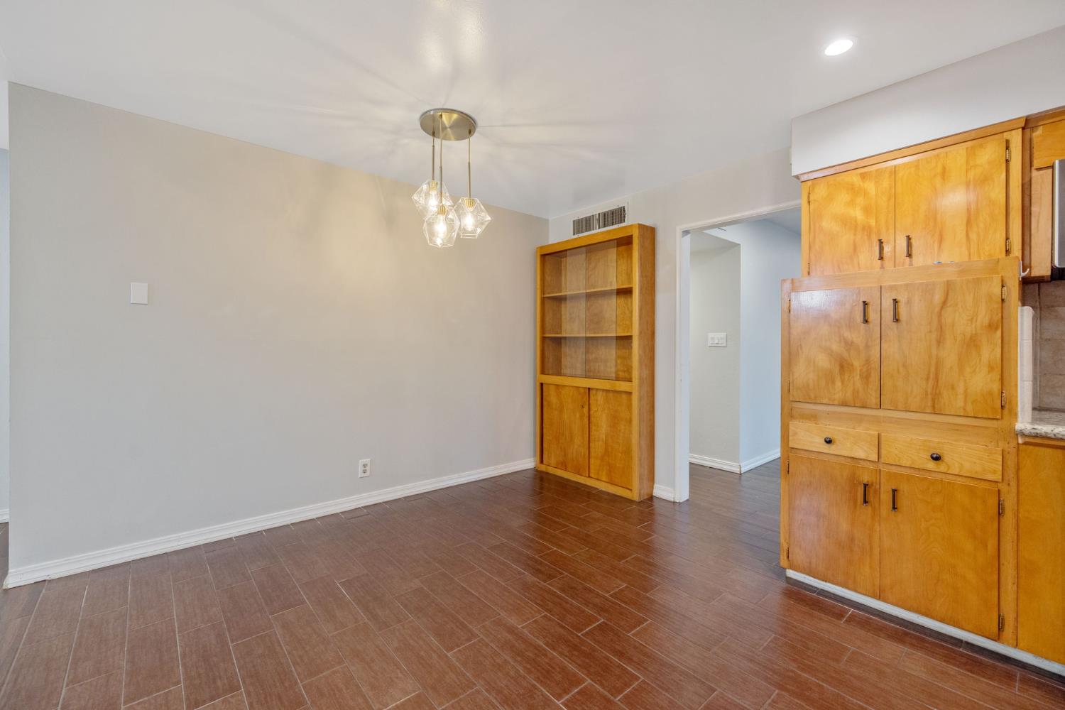 1395 S Rupert Ave, Reedley, CA 93654