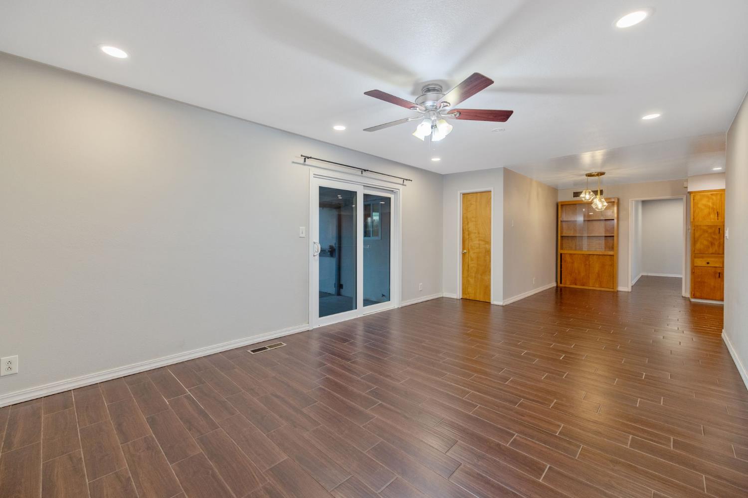 1395 S Rupert Ave, Reedley, CA 93654