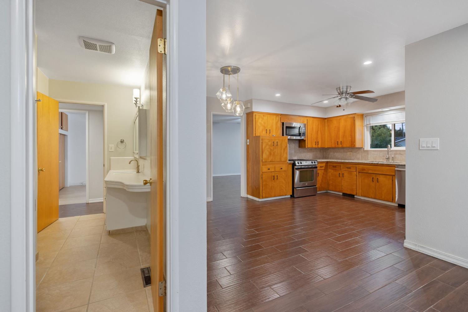 1395 S Rupert Ave, Reedley, CA 93654