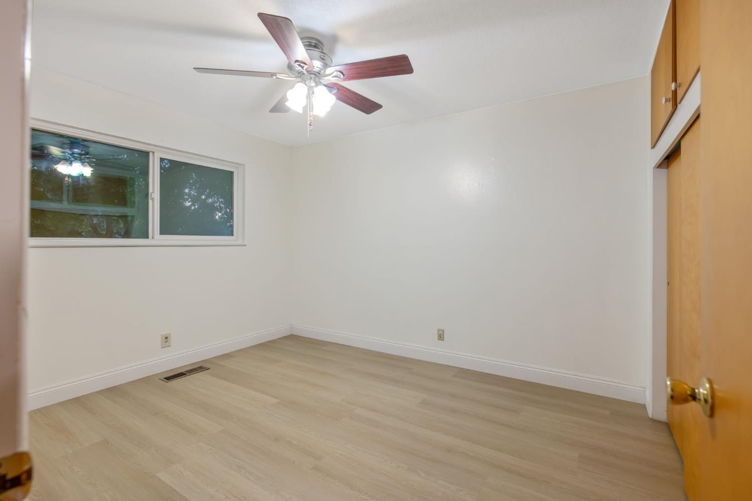 1395 S Rupert Ave, Reedley, CA 93654