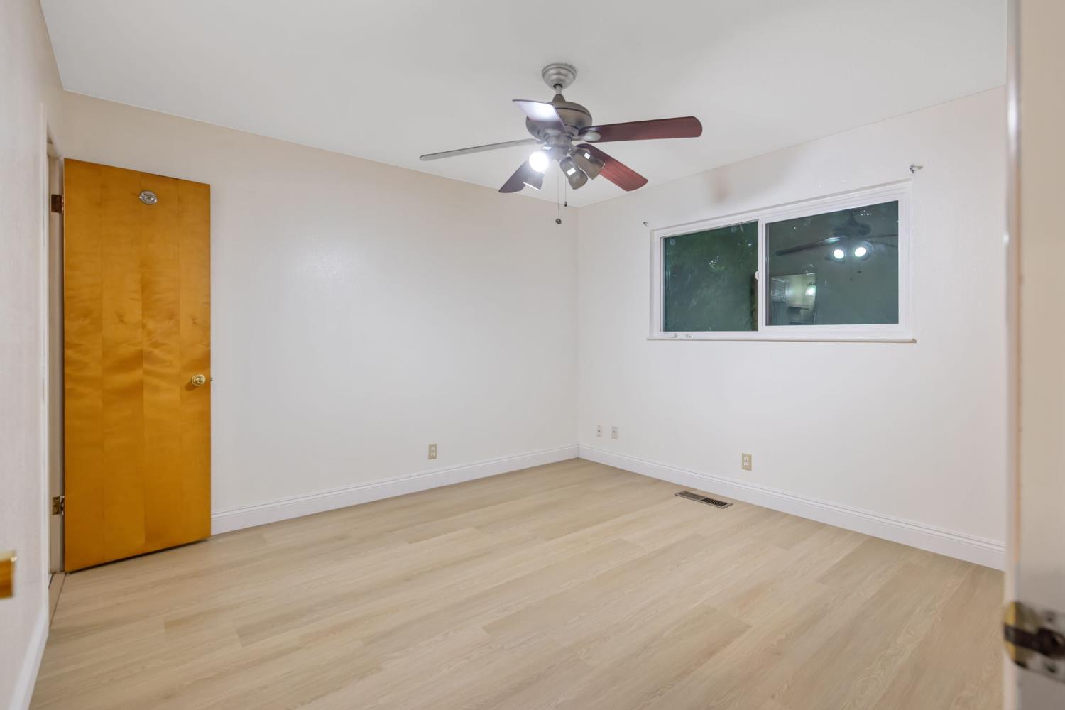 1395 S Rupert Ave, Reedley, CA 93654
