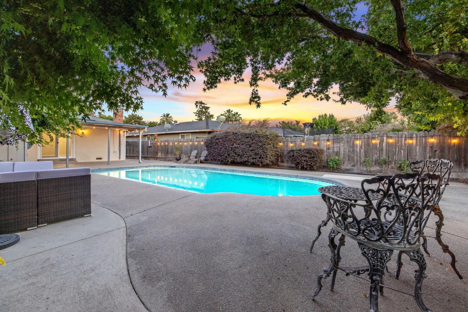 1395 S Rupert Ave, Reedley, CA 93654