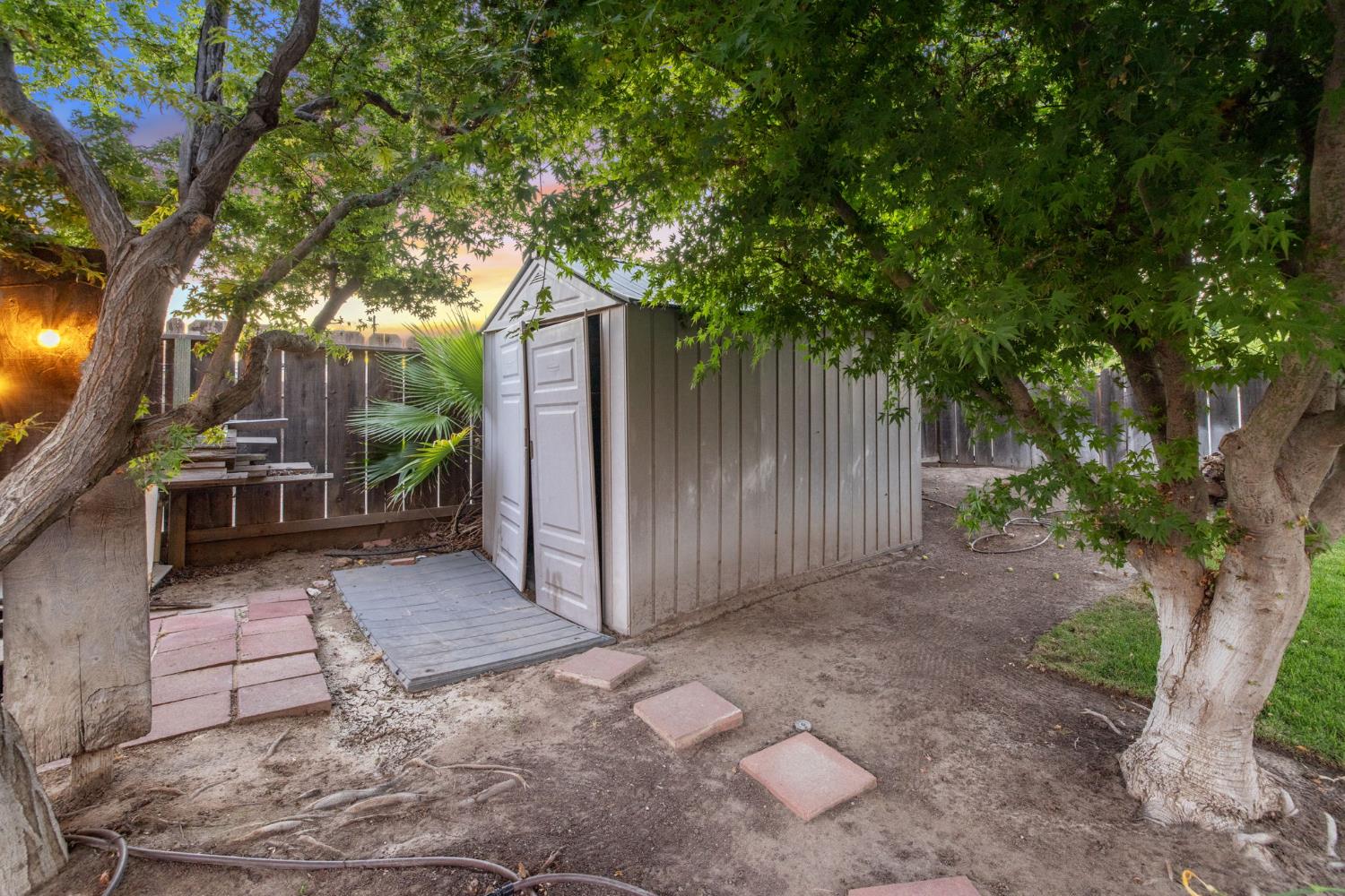 1395 S Rupert Ave, Reedley, CA 93654