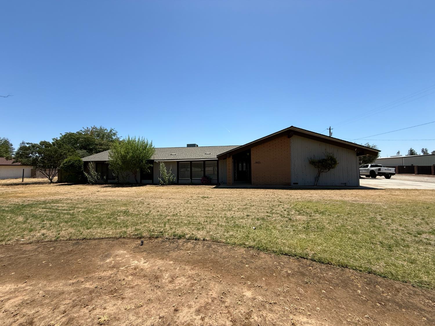 9375 E Bullard Ave, Clovis, CA 93619