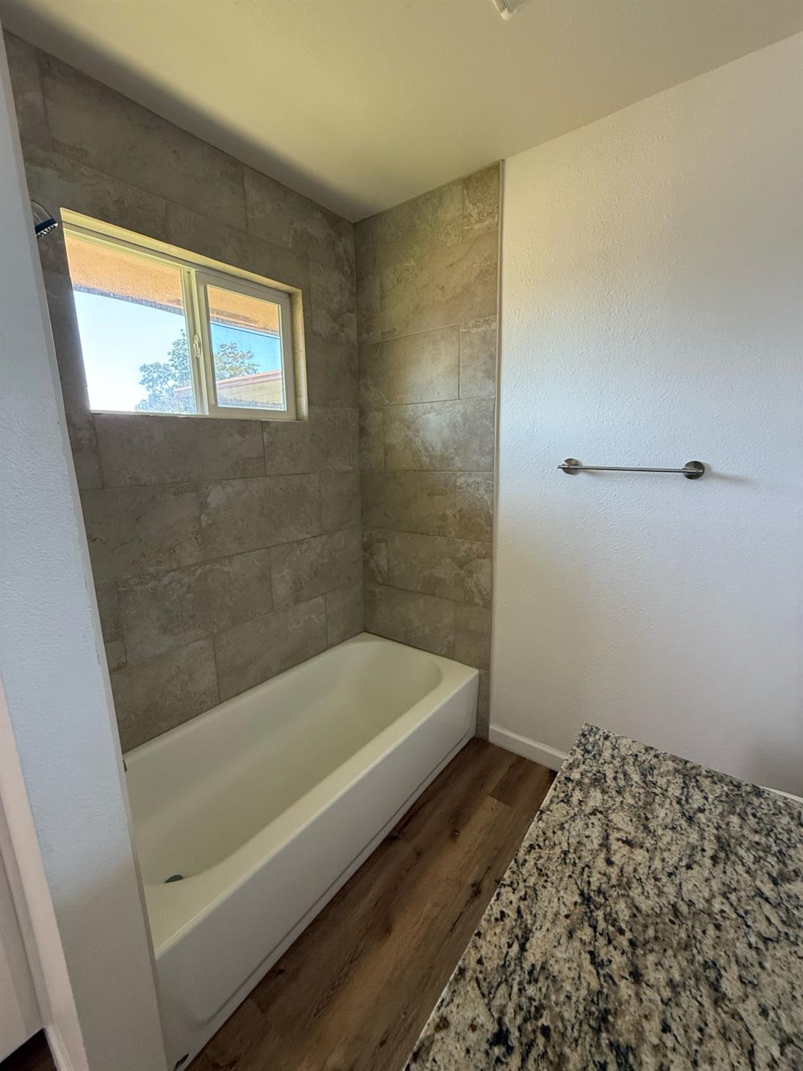 9375 E Bullard Ave, Clovis, CA 93619
