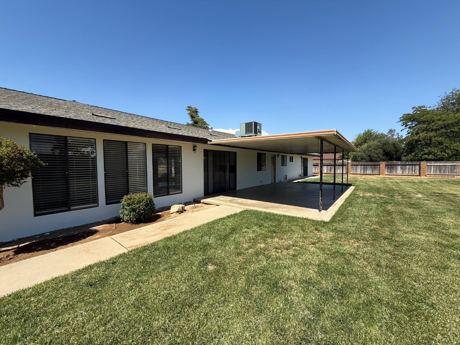 9375 E Bullard Ave, Clovis, CA 93619