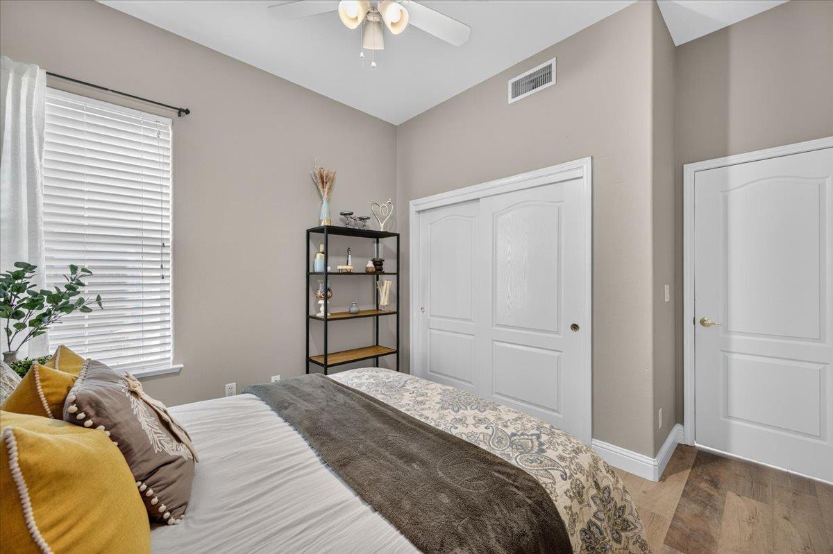 1943 N Douglas Ave, Clovis, CA 93619