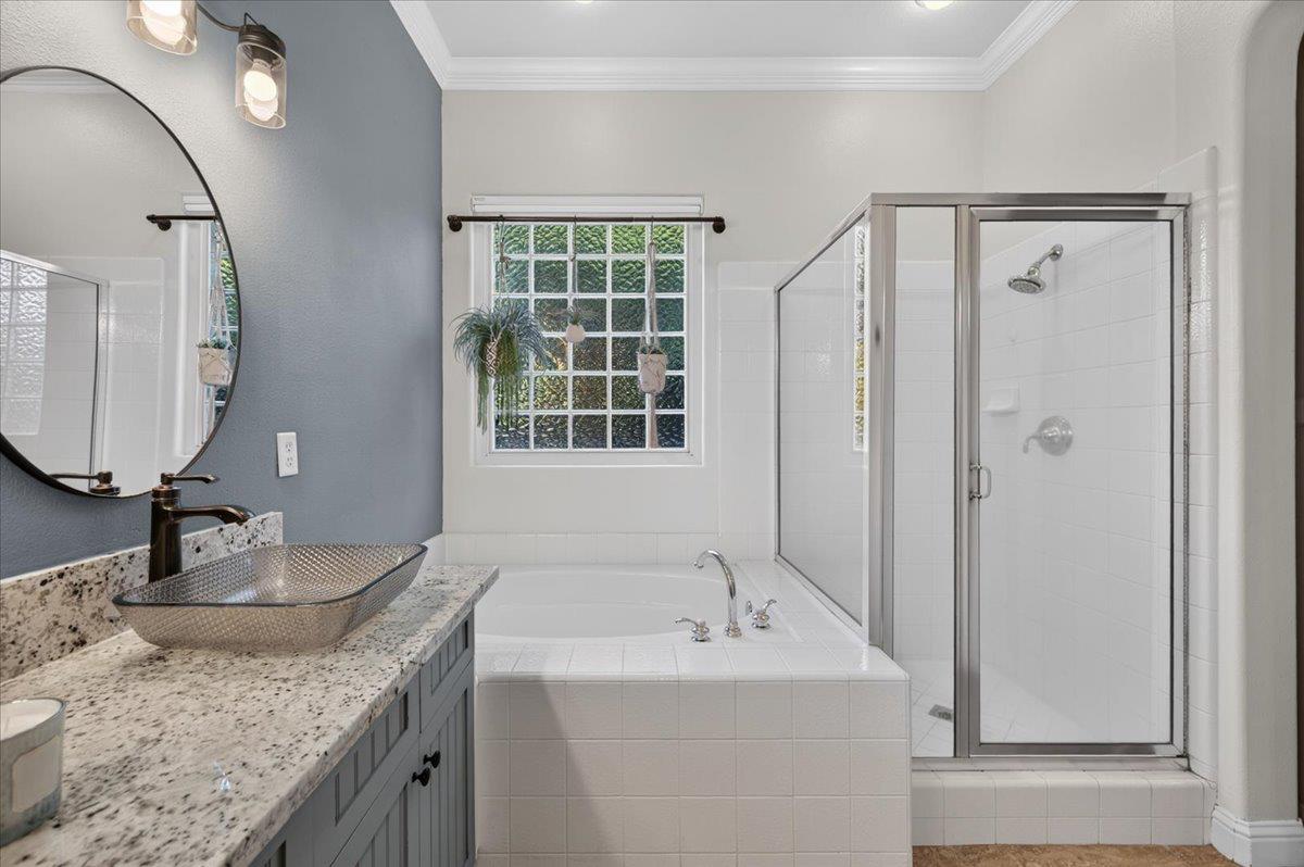 1943 N Douglas Ave, Clovis, CA 93619