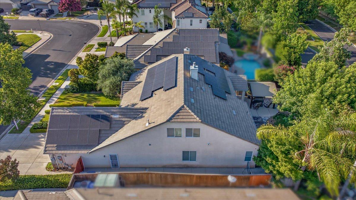 1943 N Douglas Ave, Clovis, CA 93619