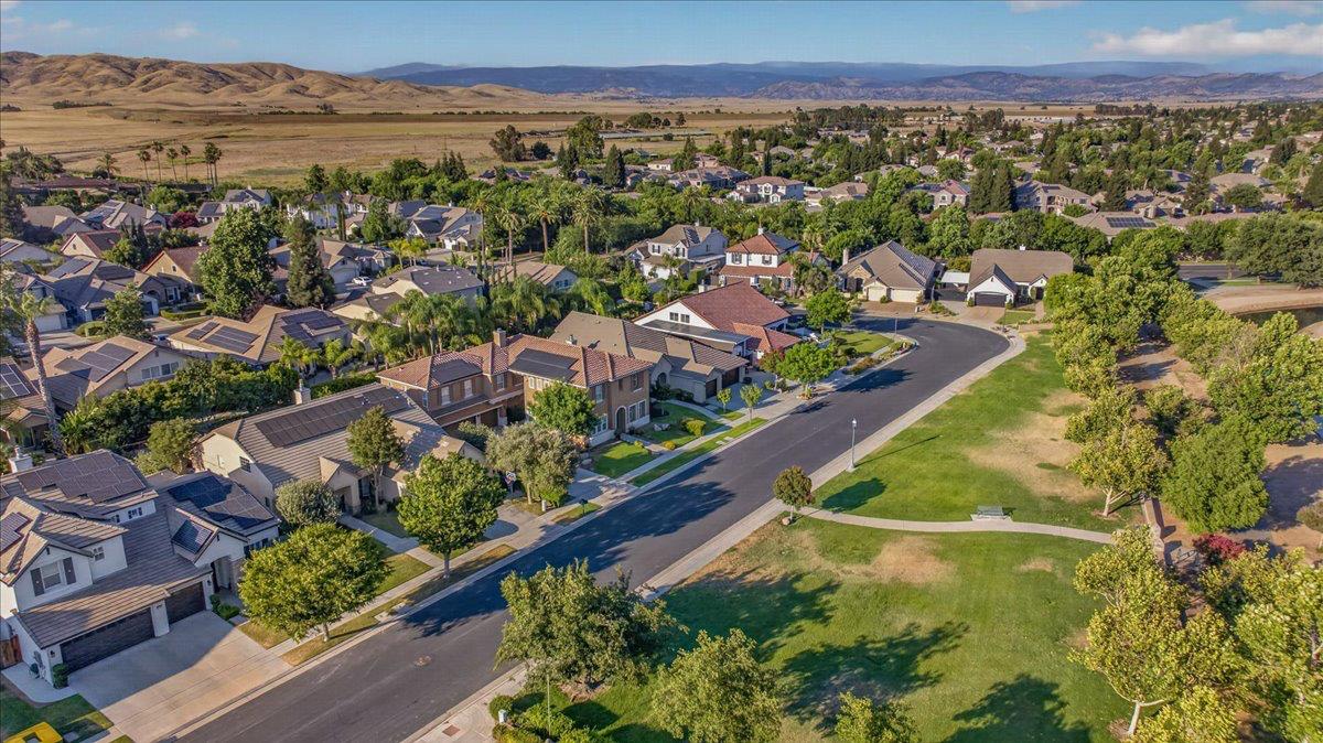 1943 N Douglas Ave, Clovis, CA 93619
