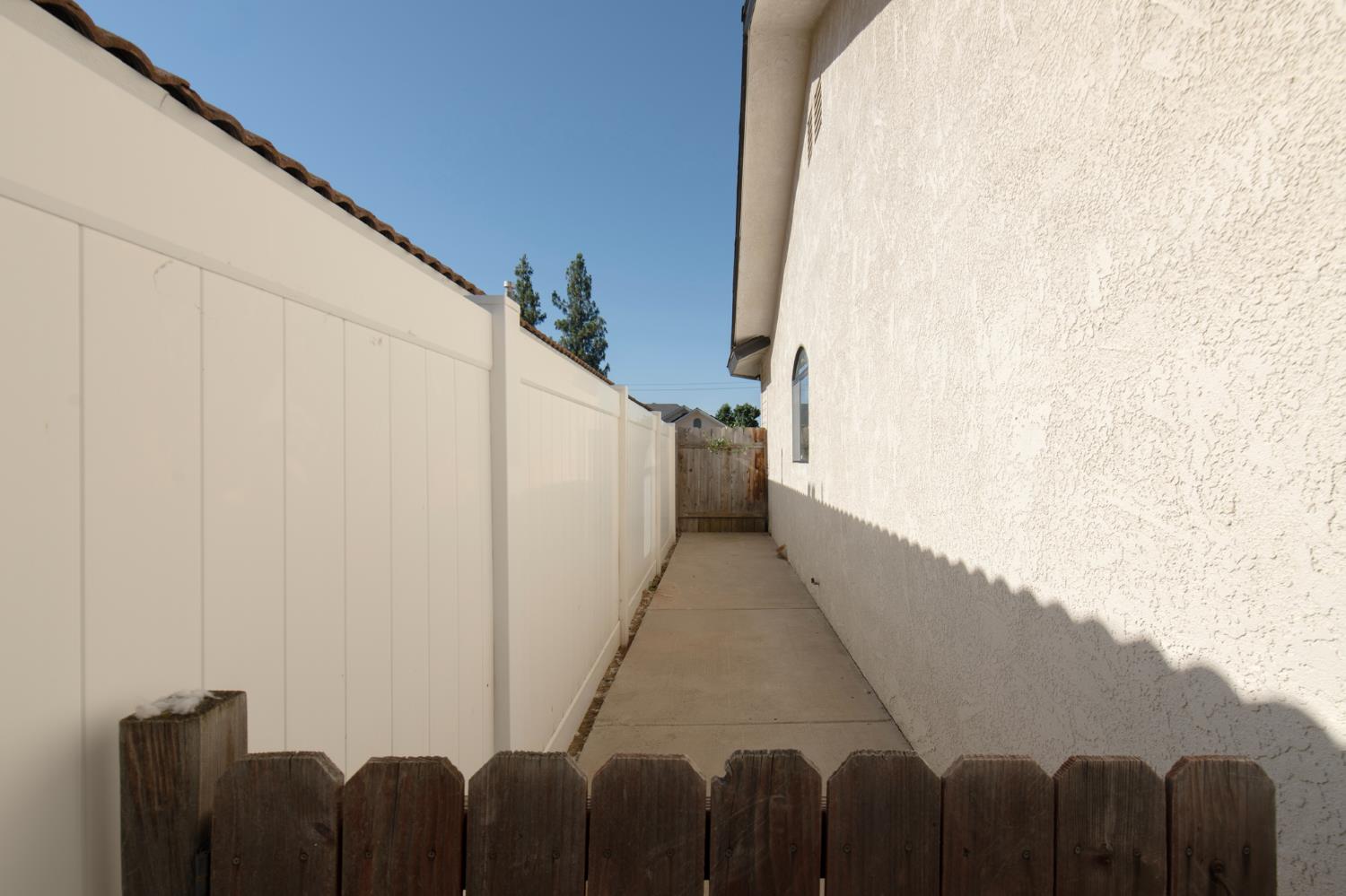 1206 E Kenosha, Fresno, CA 93720