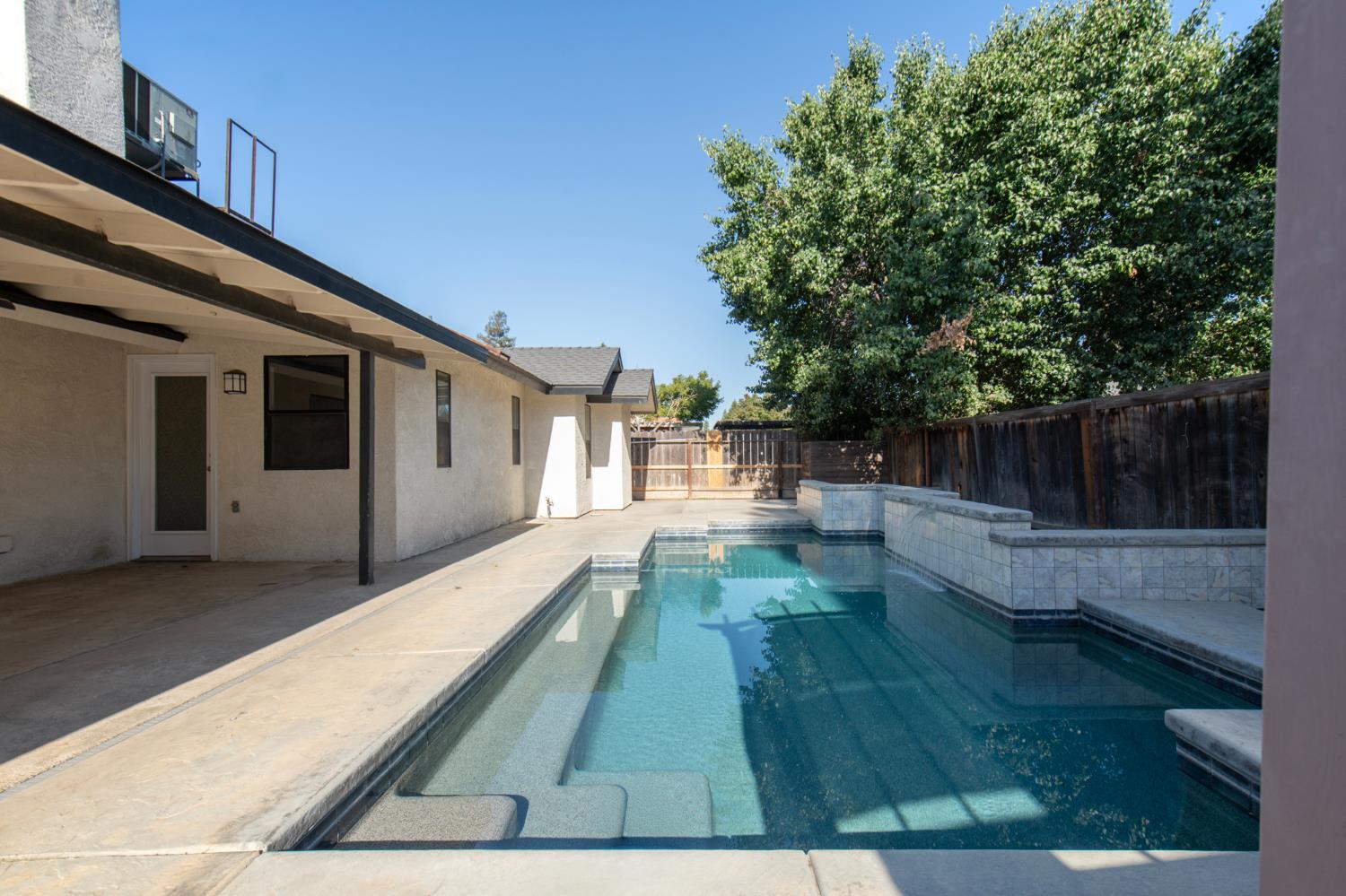 1206 E Kenosha, Fresno, CA 93720